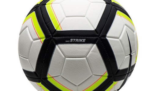 Давление в футбольных мячах: какое оно должно быть и от чего зависит?